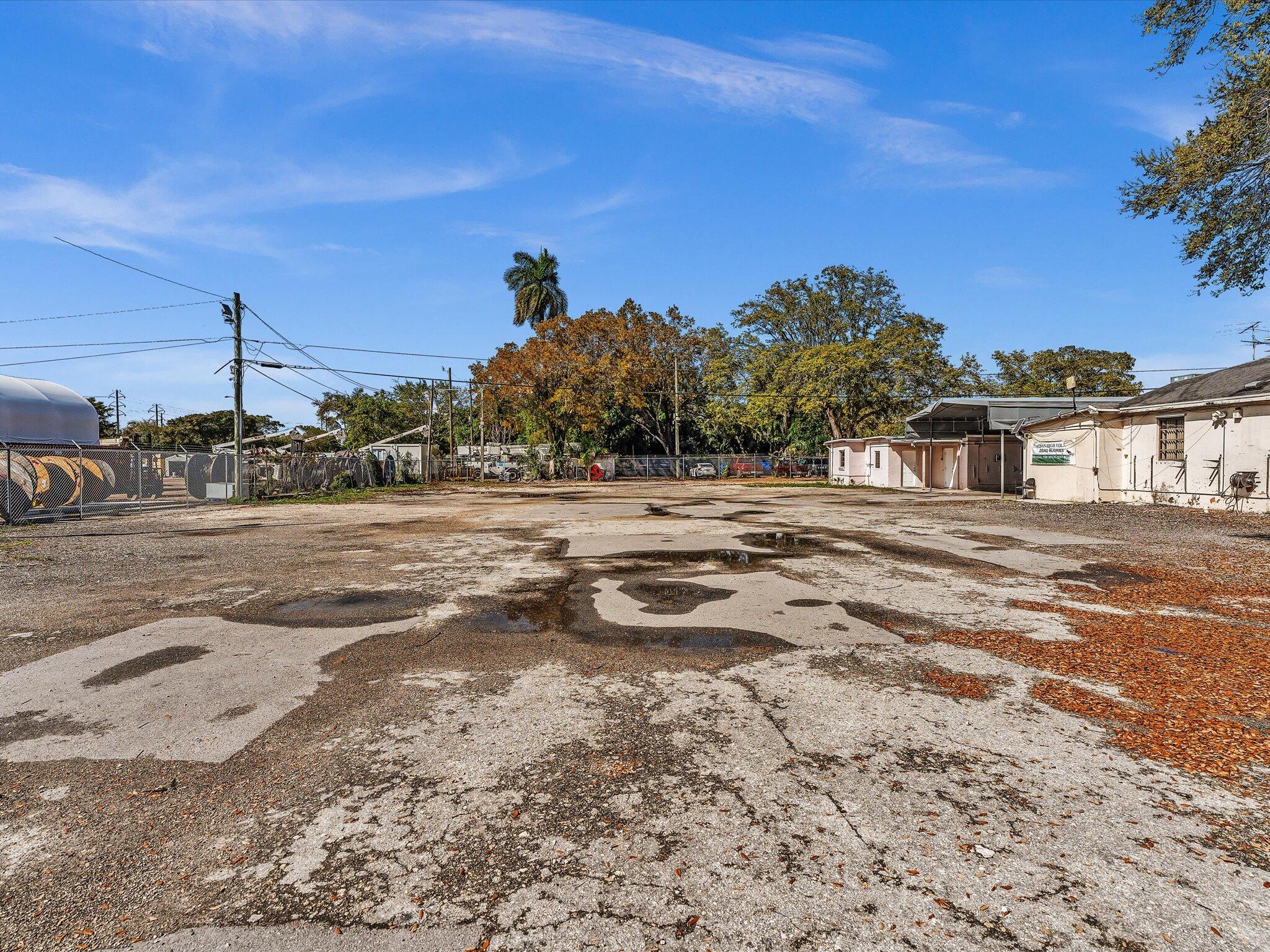 NEWMANS SURVEY - Land