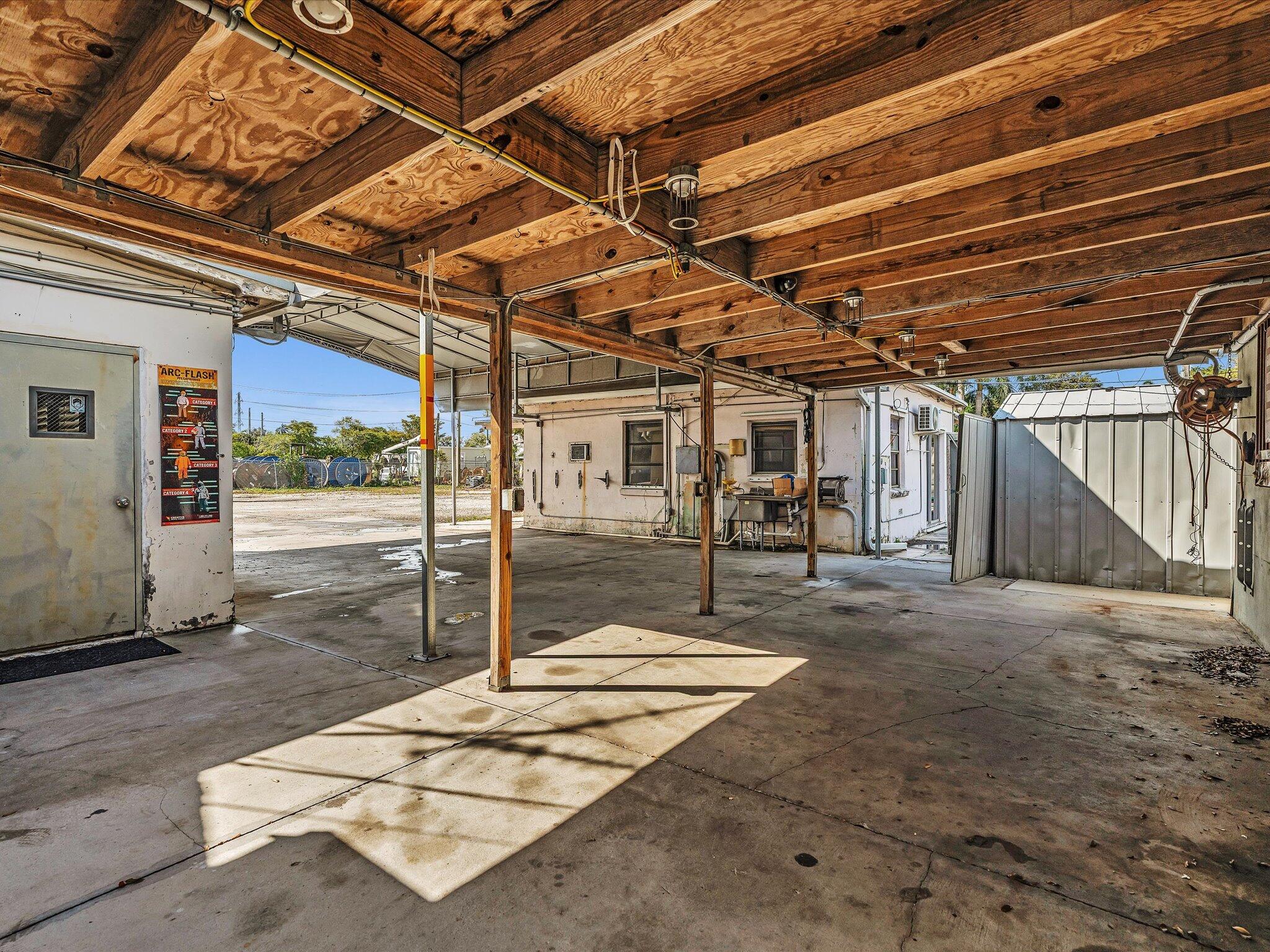 NEWMANS SURVEY - Land