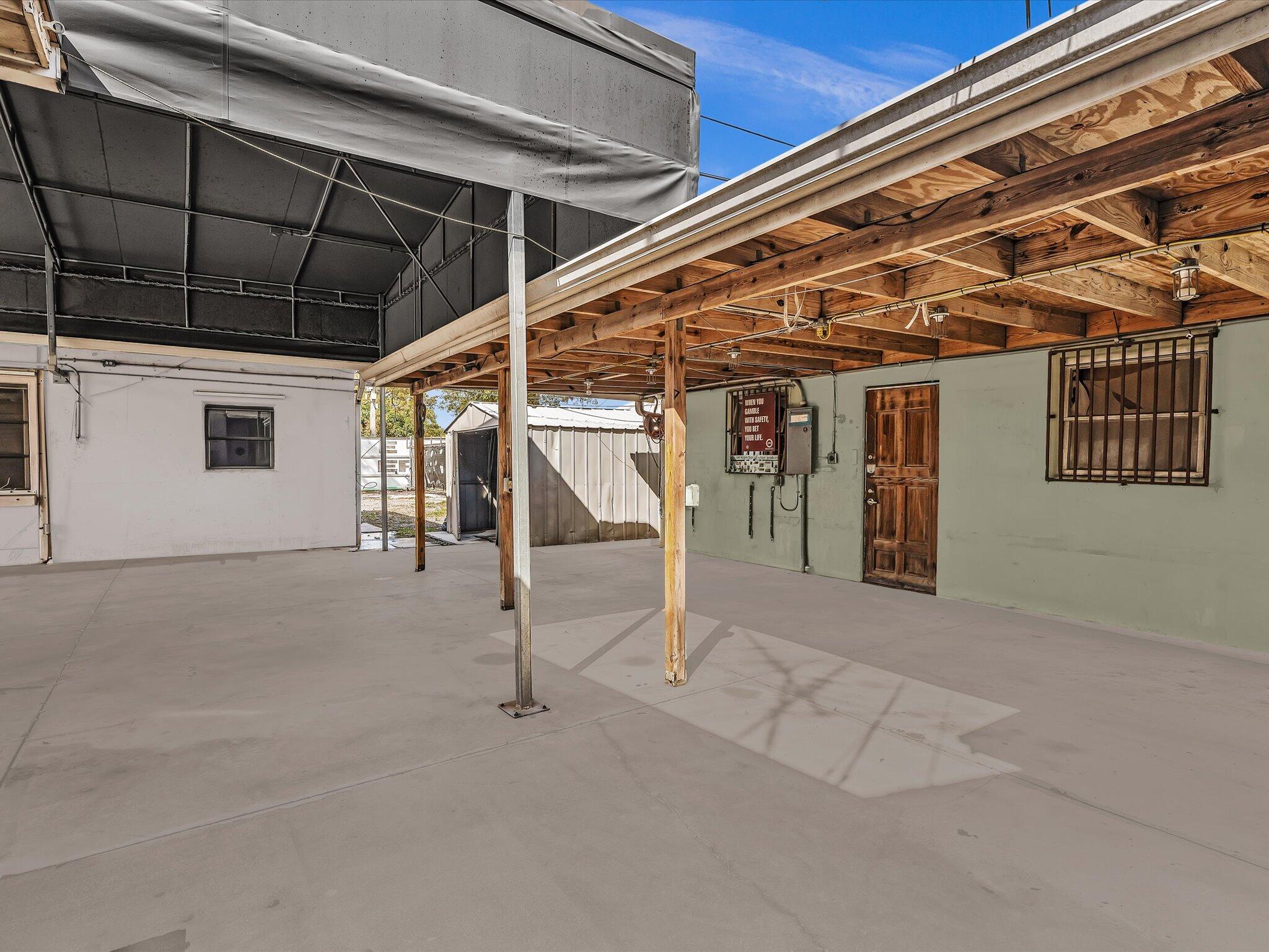 NEWMANS SURVEY - Land