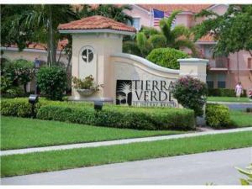 3/2 LUXURY TOWNHOUSE IN LIKE NEW CONDITION! MASTER BEDROOM ON 3RD FLOOR. GREAT VIEWS OFF BALCONY,UPGRADED KITCHEN AND BATHS. BEST LOCATION! 1 CAR GARAGE,PLENTY OF GUEST PARKING, VERY WELL MAINTAINED GATED COMMUNITY WITH FULL RESORT LIKE AMENITIES, CLUBHOUSE AND POOL. ONE OF THE HOTTEST DEVELOPMENTS IN DELRAY, NEAR ATLANTIC (BLVD AND OCEAN)! PET FRIENDLY COMMUNITY