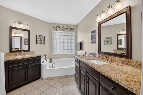 Tiny photo for 10387 Lexington Circle S, Boynton Beach, FL 33436 (MLS # B26014614)