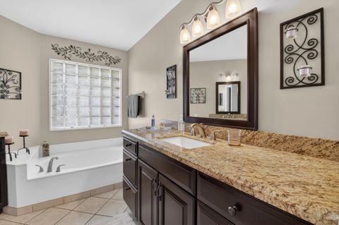 Tiny photo for 10387 Lexington Circle S, Boynton Beach, FL 33436 (MLS # B26014614)