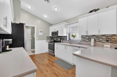 Tiny photo for 10387 Lexington Circle S, Boynton Beach, FL 33436 (MLS # B26014614)
