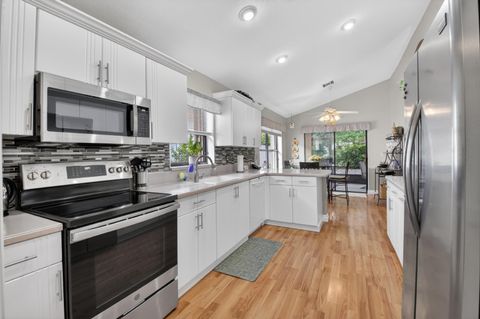 Tiny photo for 10387 Lexington Circle S, Boynton Beach, FL 33436 (MLS # B26014614)