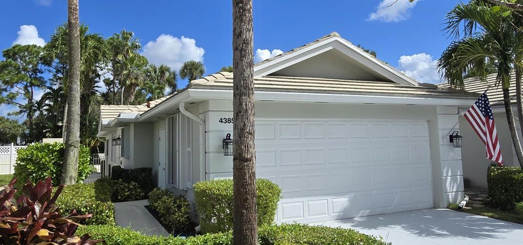Photo of 4385 Lacey Oak Drive, Palm Beach Gardens, FL 33410 (MLS # R11134729)