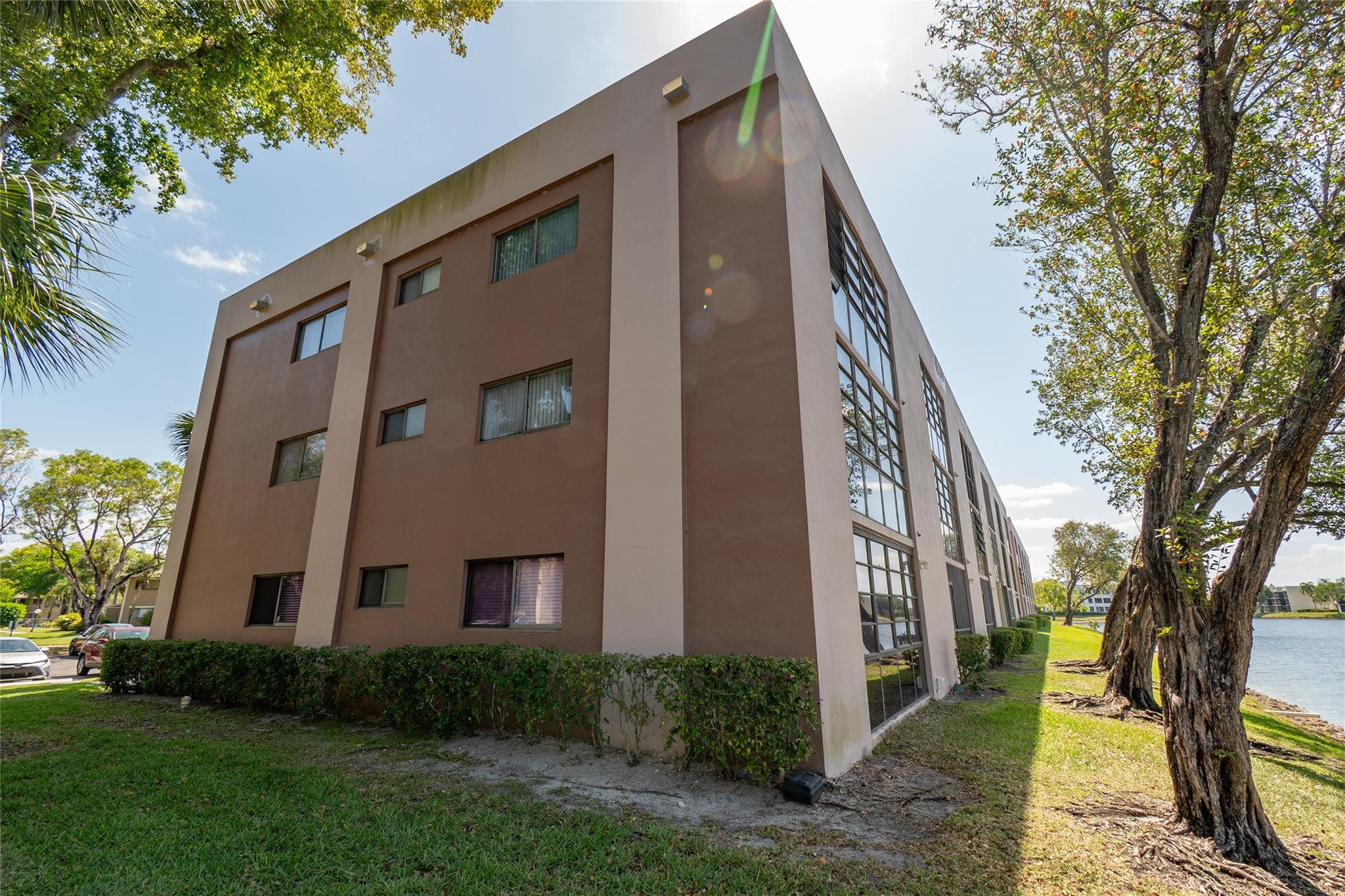 ASHMONT CONDOMINIUM E - Residential