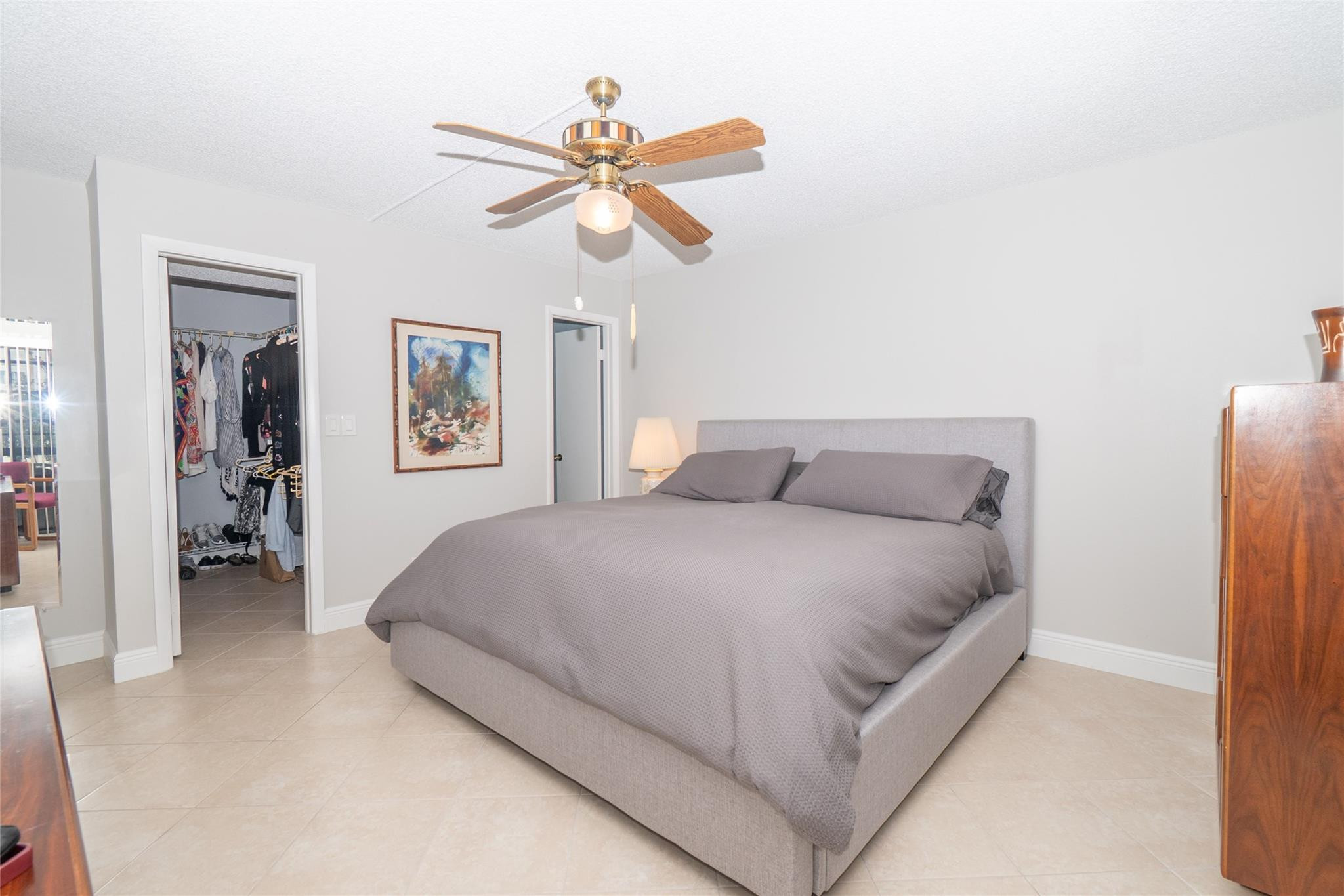 ASHMONT CONDOMINIUM E - Residential