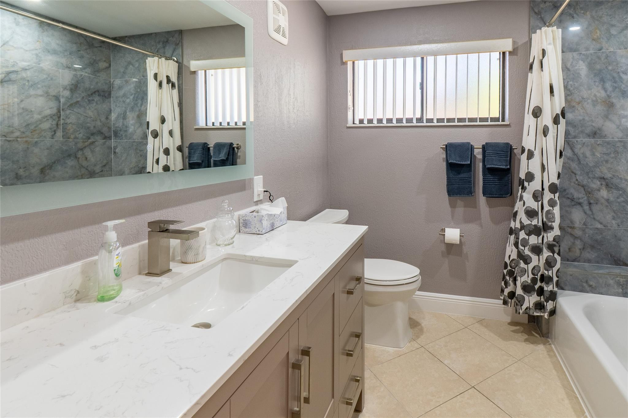 ASHMONT CONDOMINIUM E - Residential