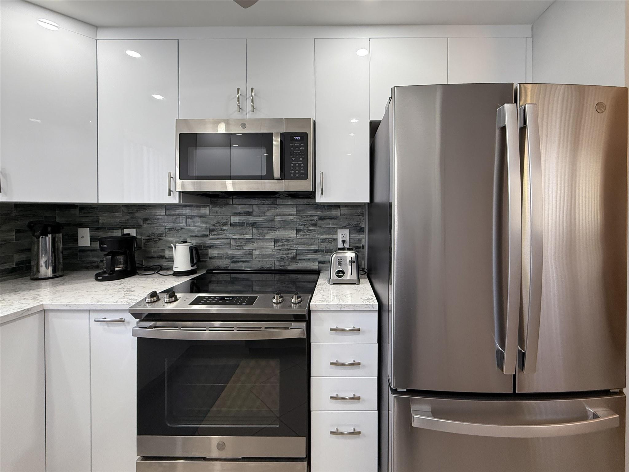 ASHMONT CONDOMINIUM E - Residential