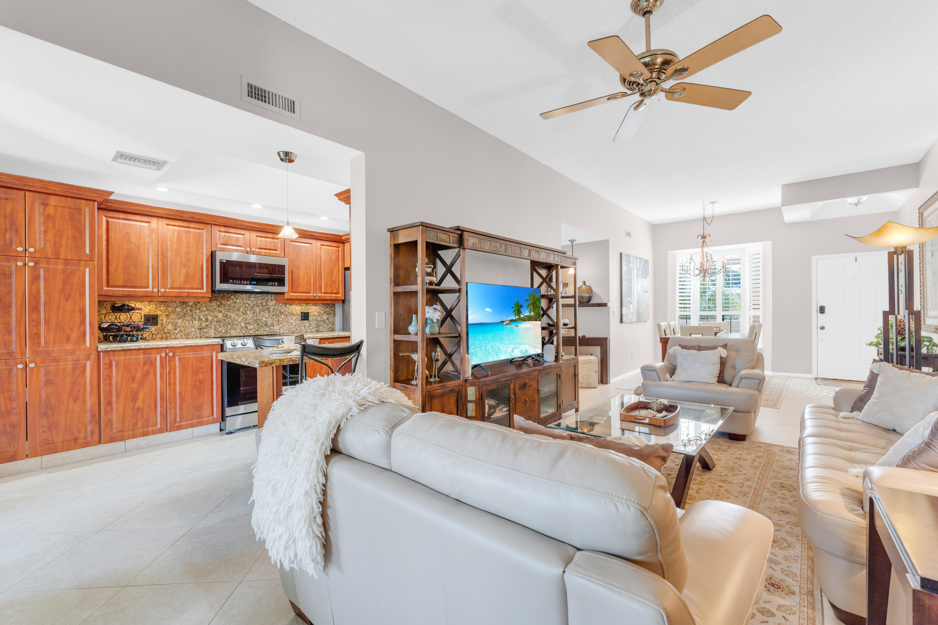 BOCA POINTE - Residential