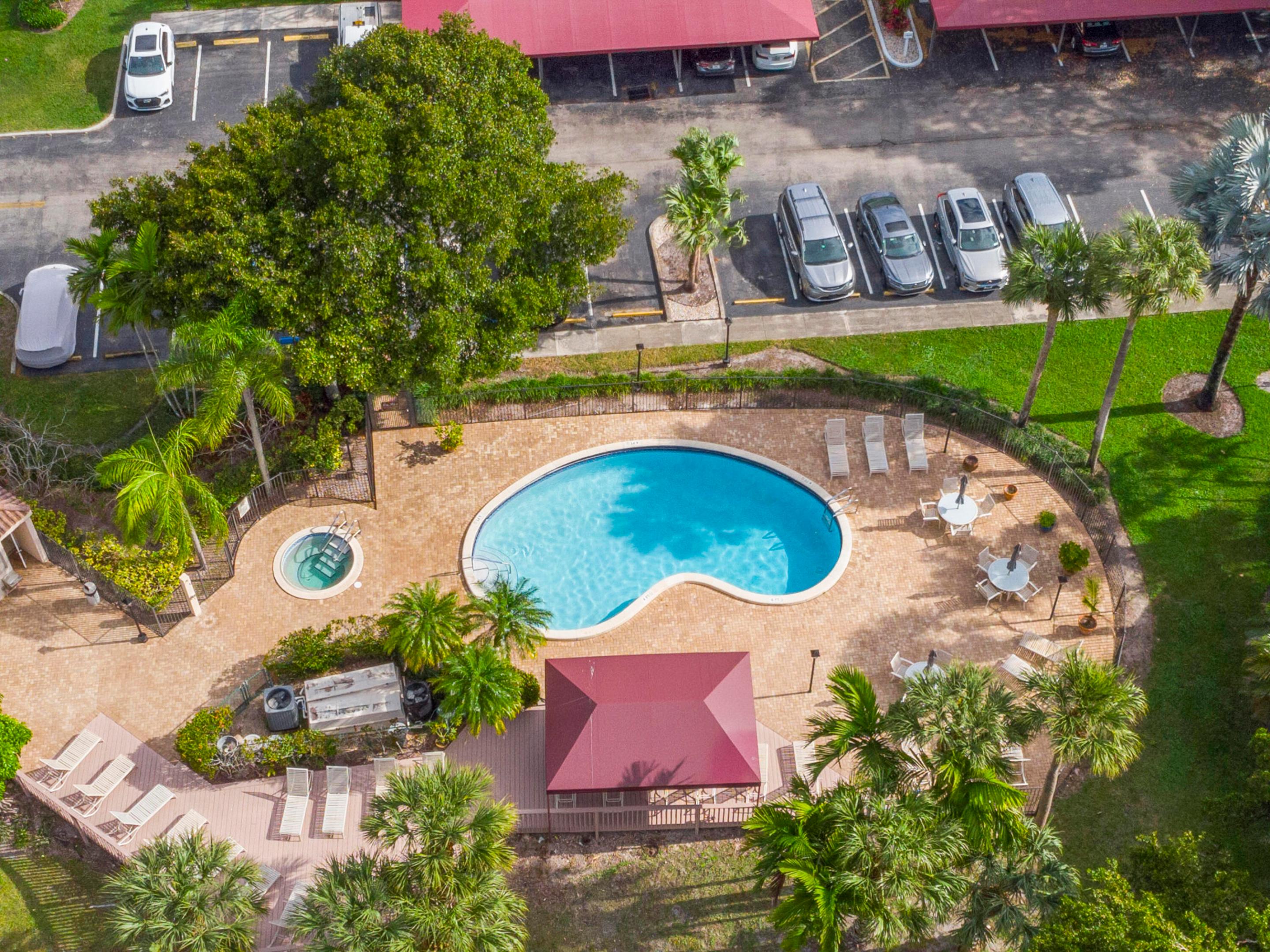 BOCA POINTE - Residential