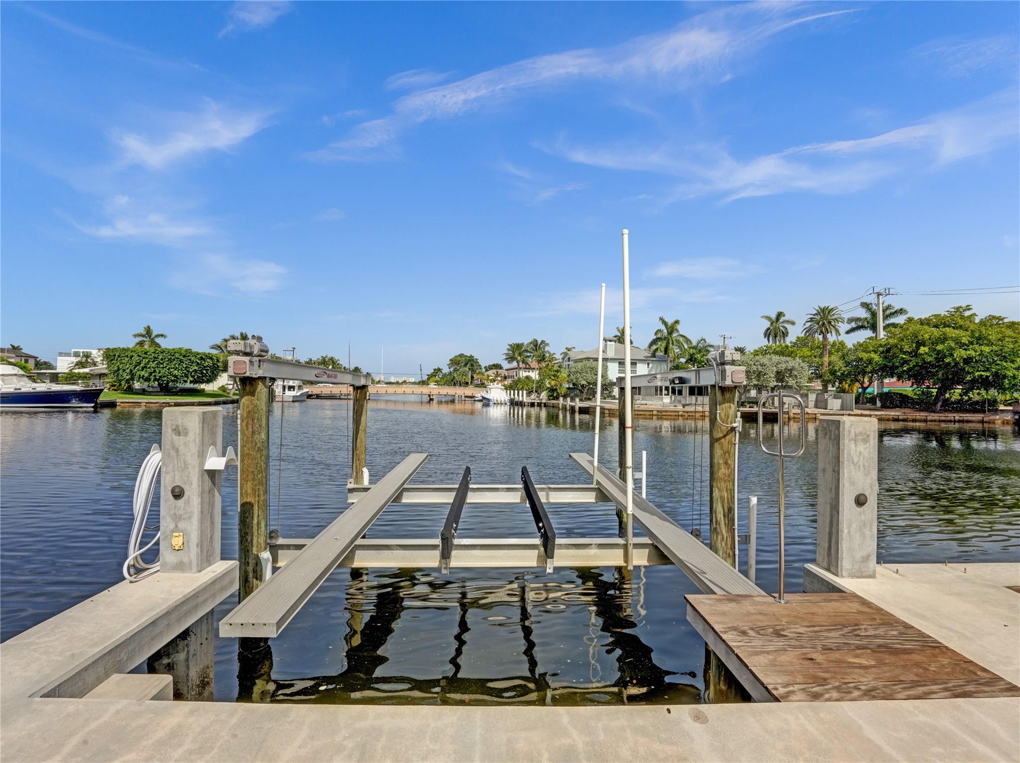 LAUDERDALE HARBORS - Residential