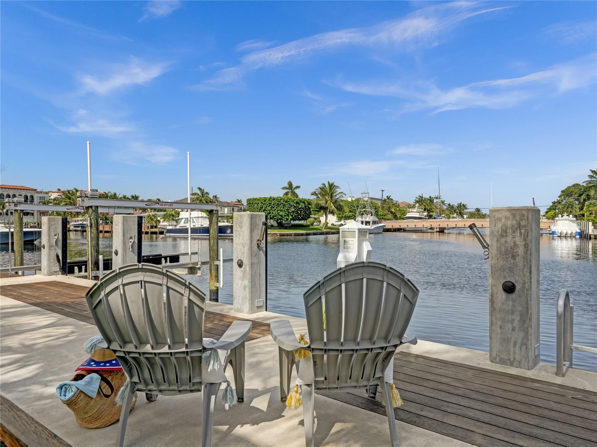 LAUDERDALE HARBORS - Residential