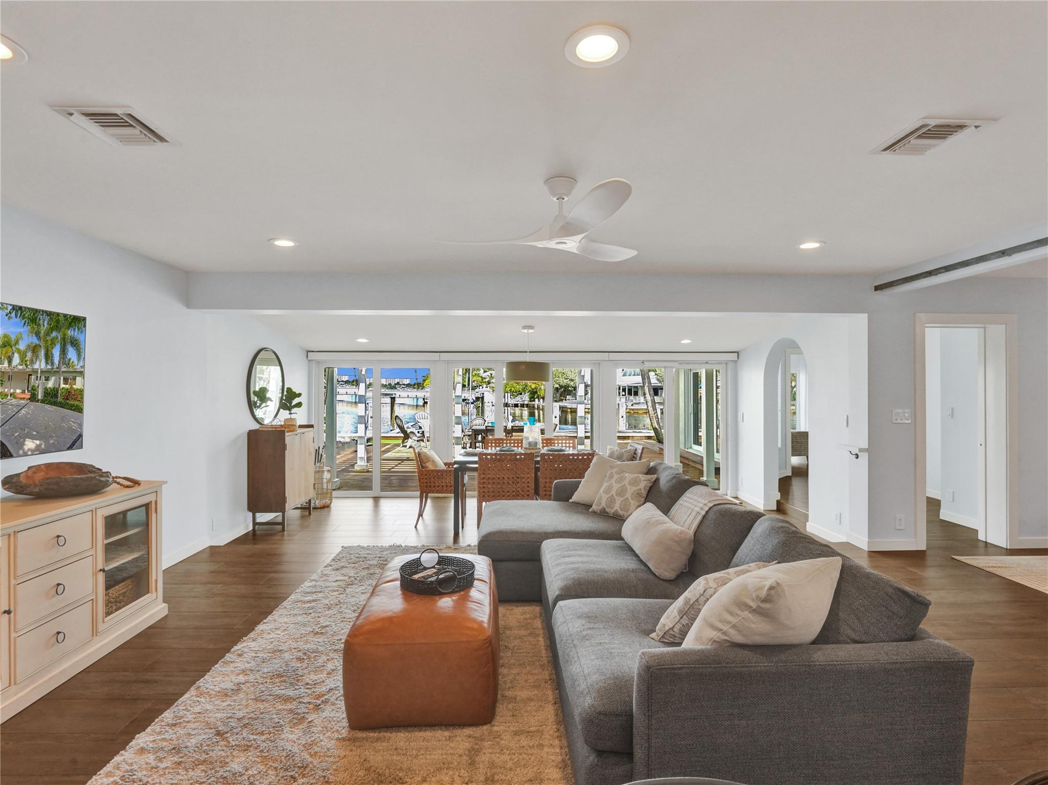 LAUDERDALE HARBORS - Residential