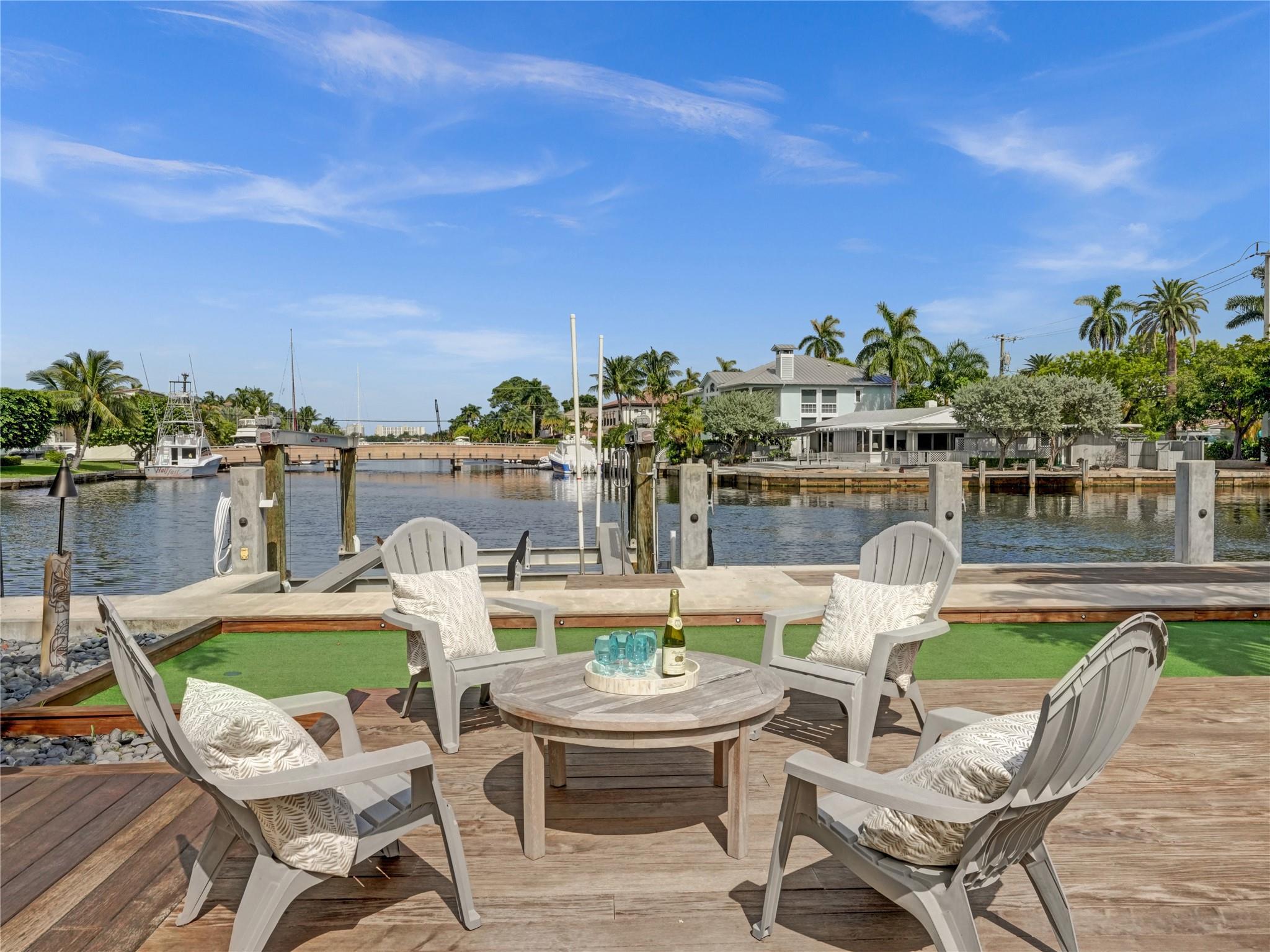 LAUDERDALE HARBORS - Residential