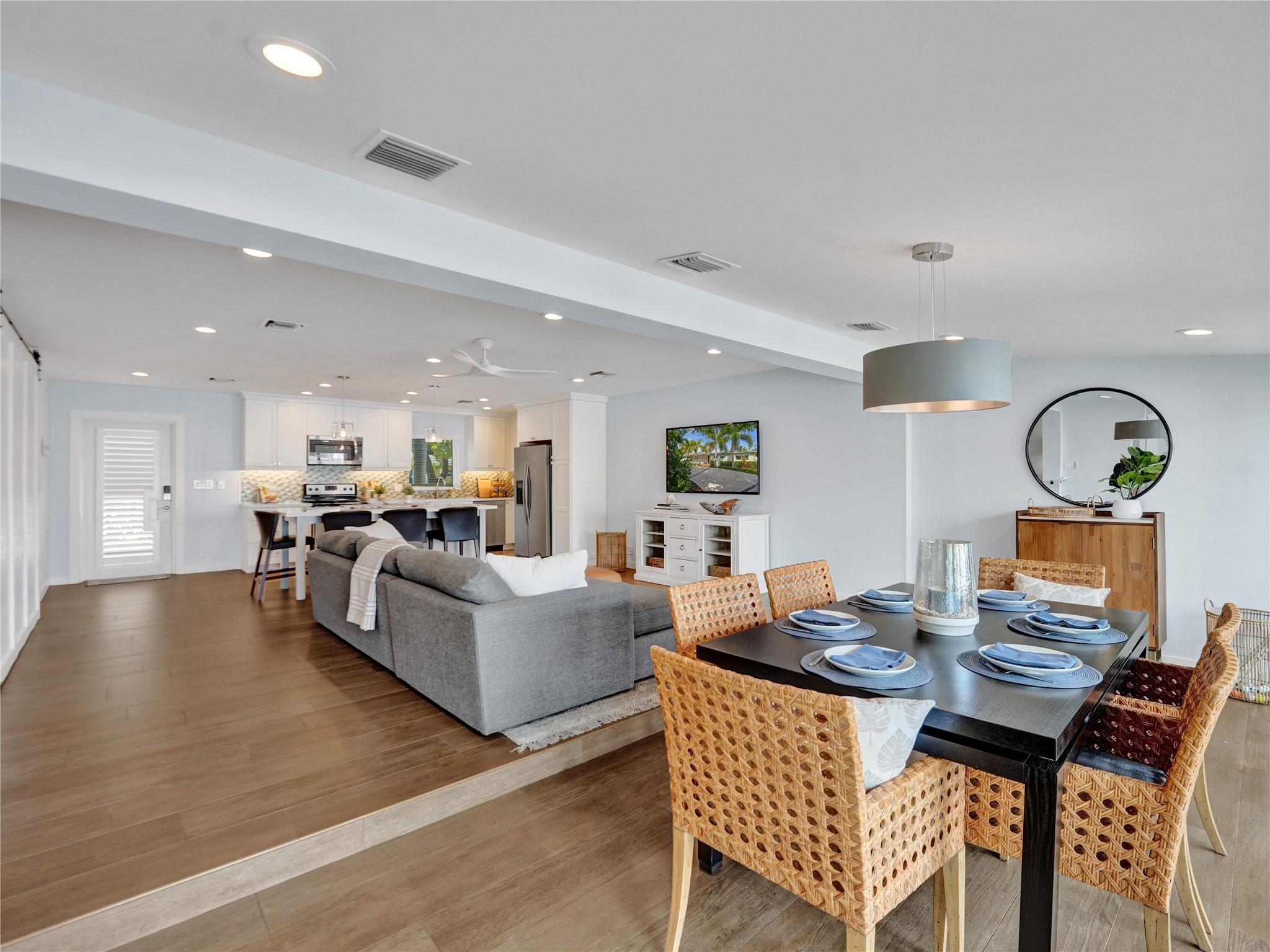 LAUDERDALE HARBORS - Residential