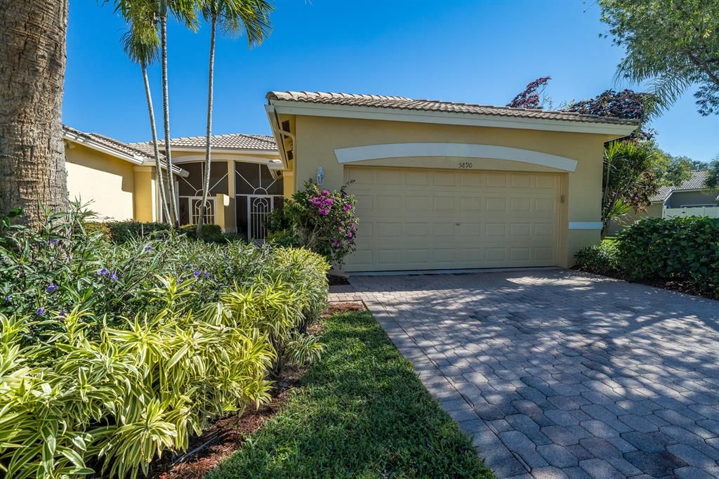 Photo of 5890 Grand Harbour Circle, Boynton Beach, FL 33437 (MLS # R10771138)