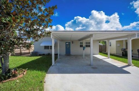 A home in Lake Worth Beach