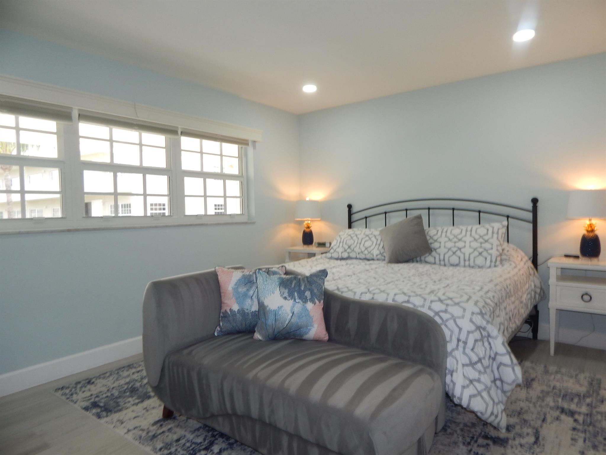 ATLANTIC CLOISTERS - Residential