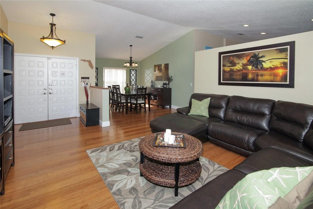 Jacaranda Prcl 215 129-43 - Residential