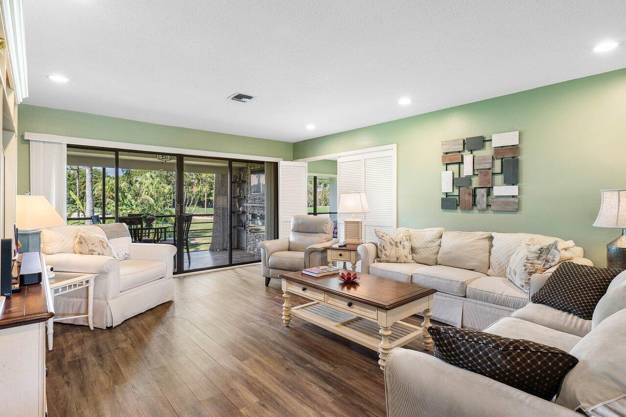 3744 Quail Ridge Drive N Green Heron S