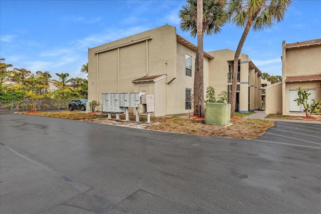 Photo of 1500 N Congress Avenue #C31, West Palm Beach, FL 33401 (MLS # F10555978)