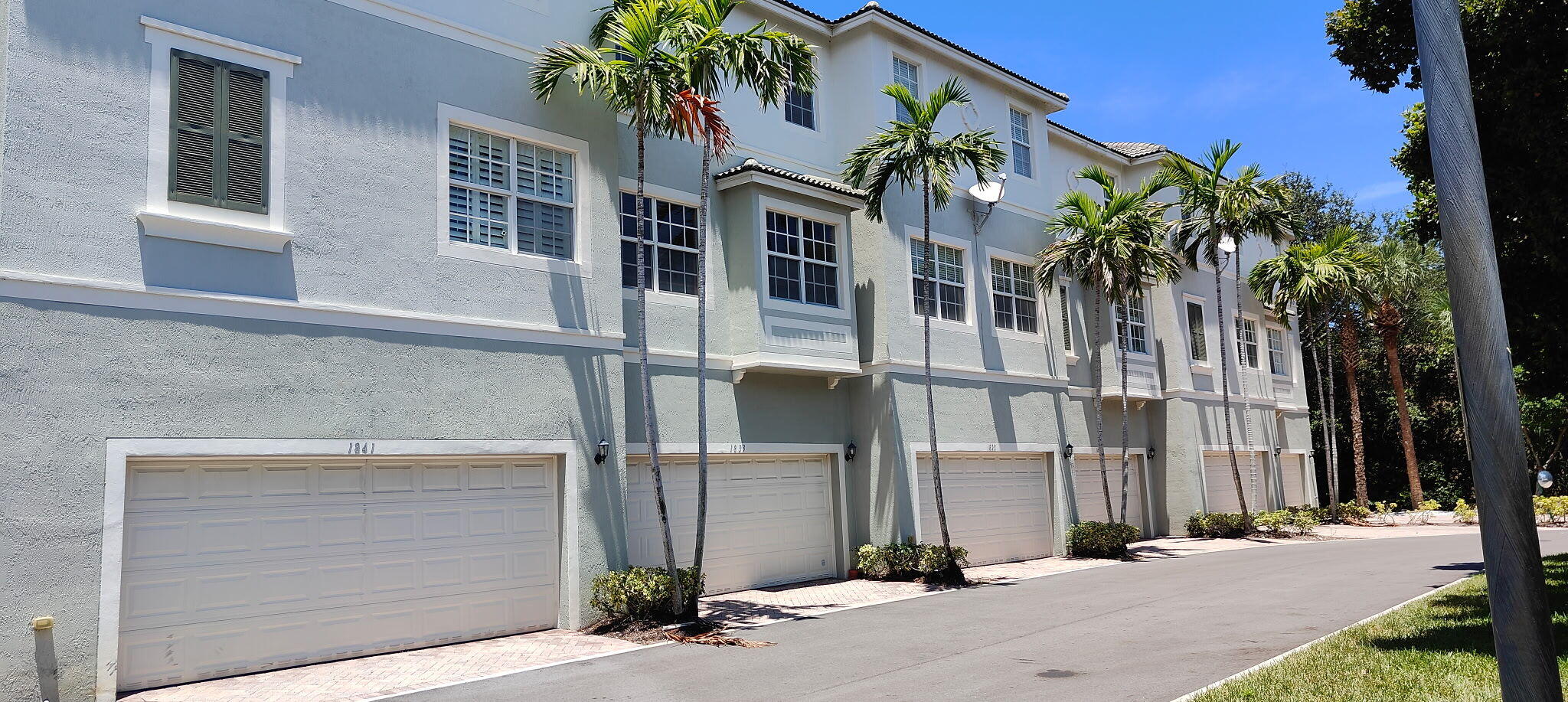 1833 NW 12th Street