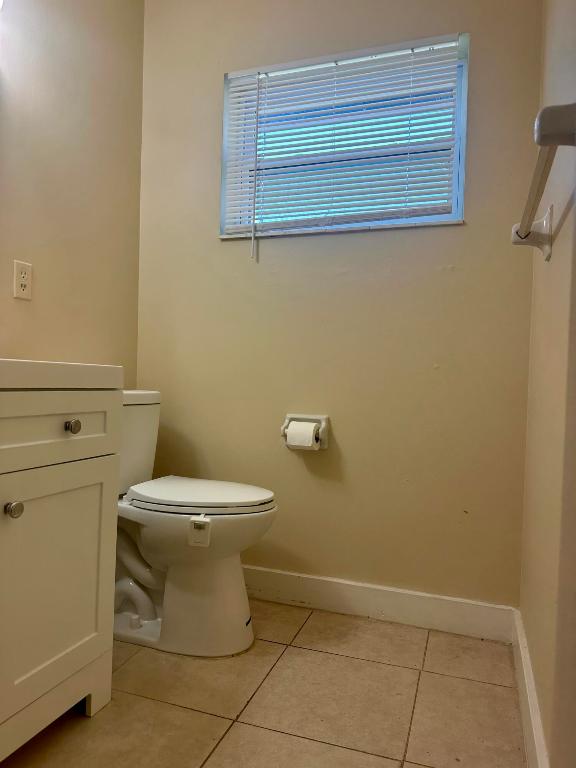 CRESTHAVEN VILLAS 16 CONDO - Residential