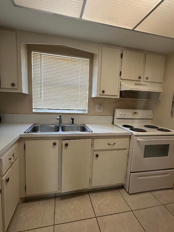 2842 Crosley Drive W B