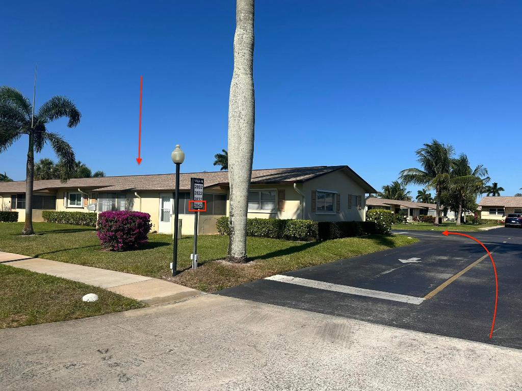 CRESTHAVEN VILLAS 16 CONDO - Residential