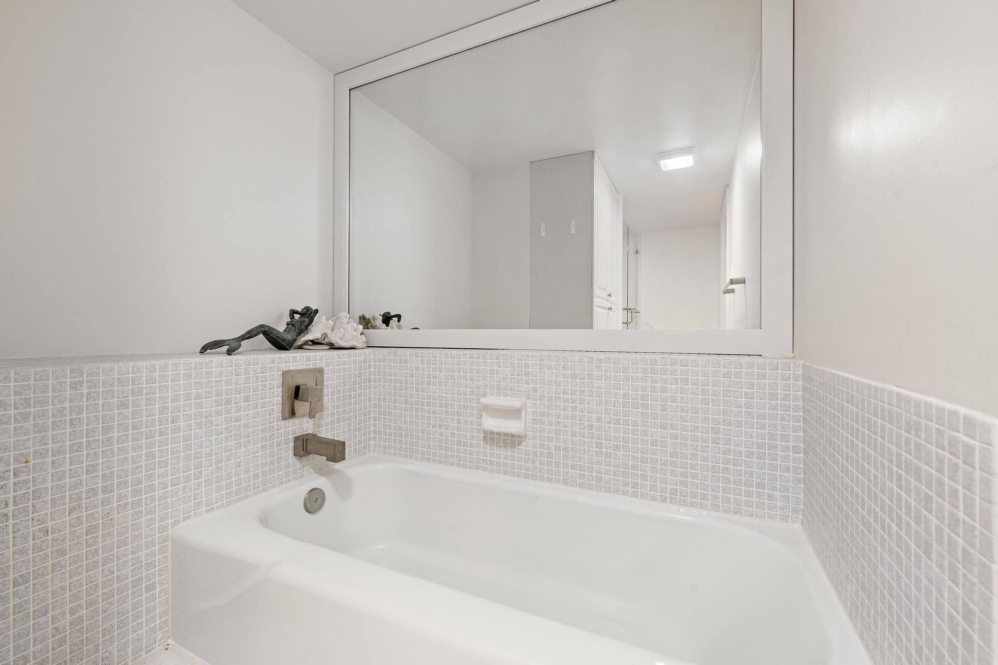 EASTPOINTE CONDO - Residential Lease