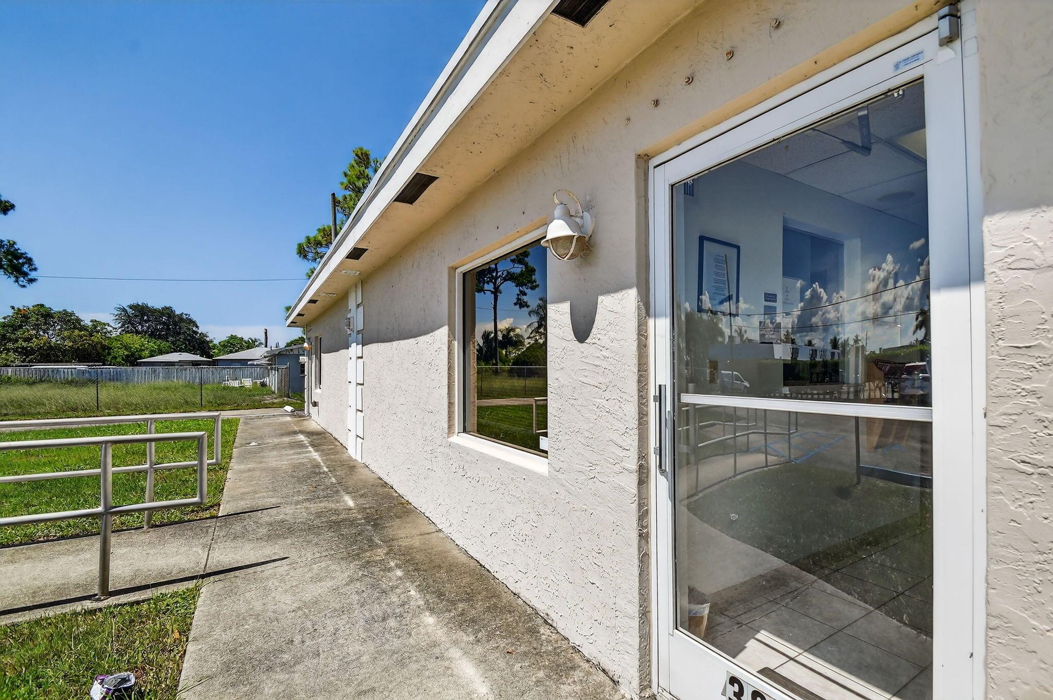 REO PARK - Commercial Sale