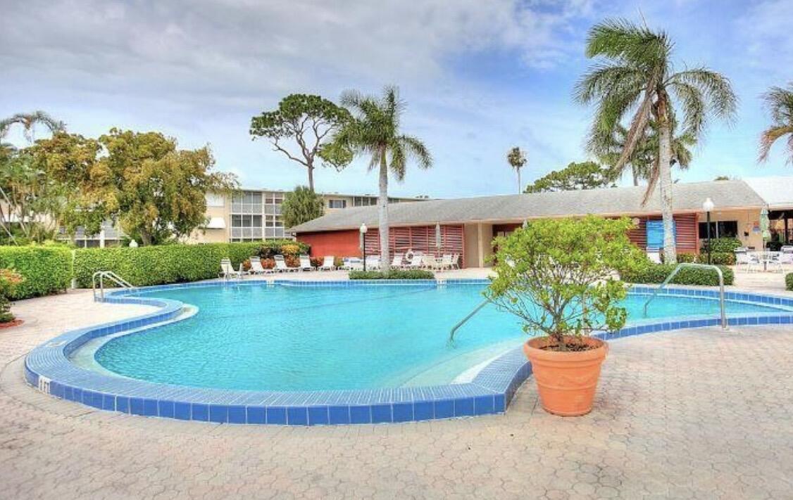 LAKE CLARKE GARDENS CONDO 24 - Residential