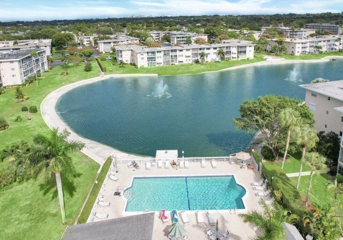 LAKE CLARKE GARDENS CONDO 24 - Residential