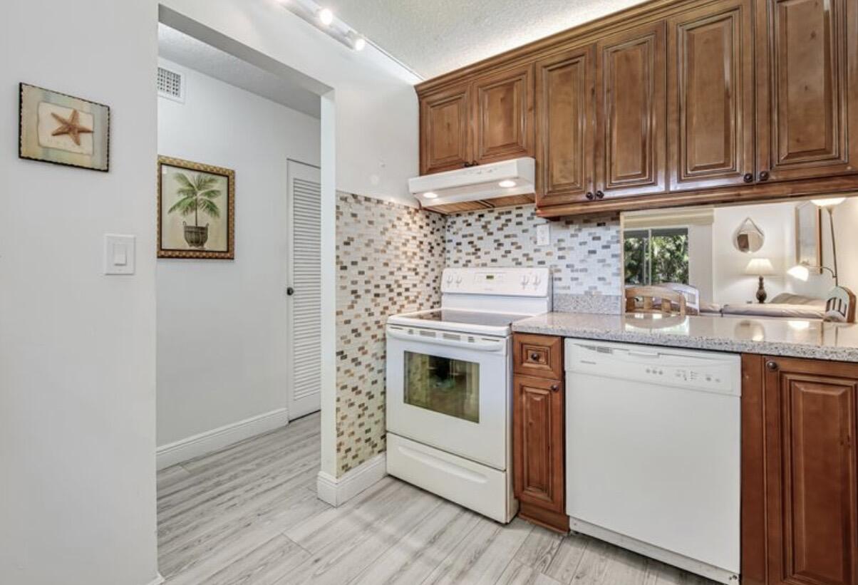 2855 Garden Drive S 102