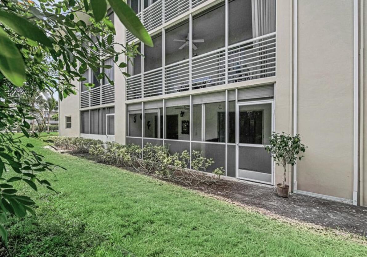 LAKE CLARKE GARDENS CONDO 24 - Residential