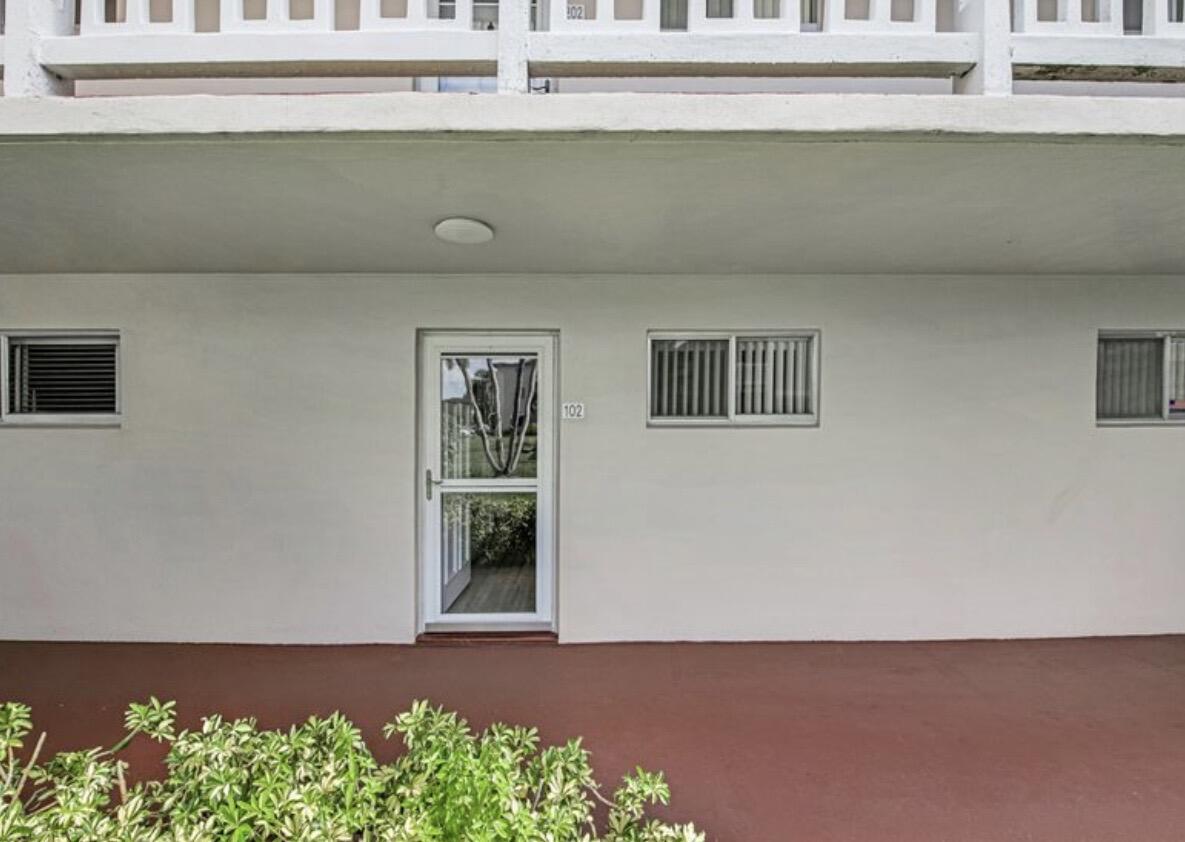 LAKE CLARKE GARDENS CONDO 24 - Residential