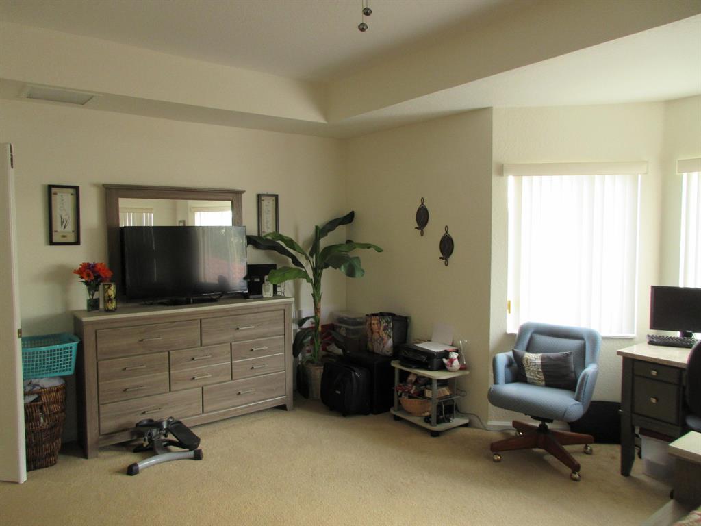 THOUSAND OAKS - Residential