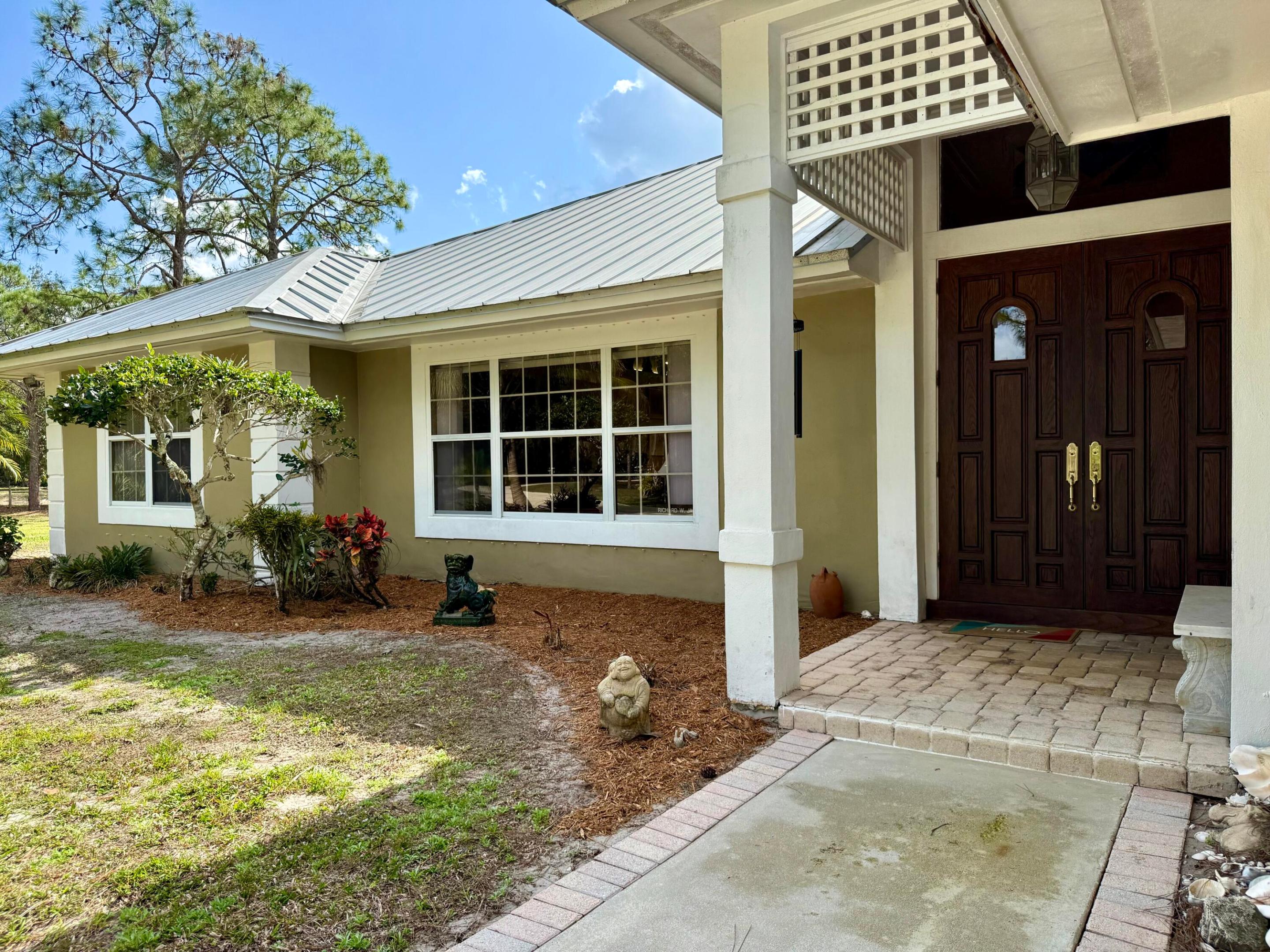 2884 SE Ranch Acres Circle