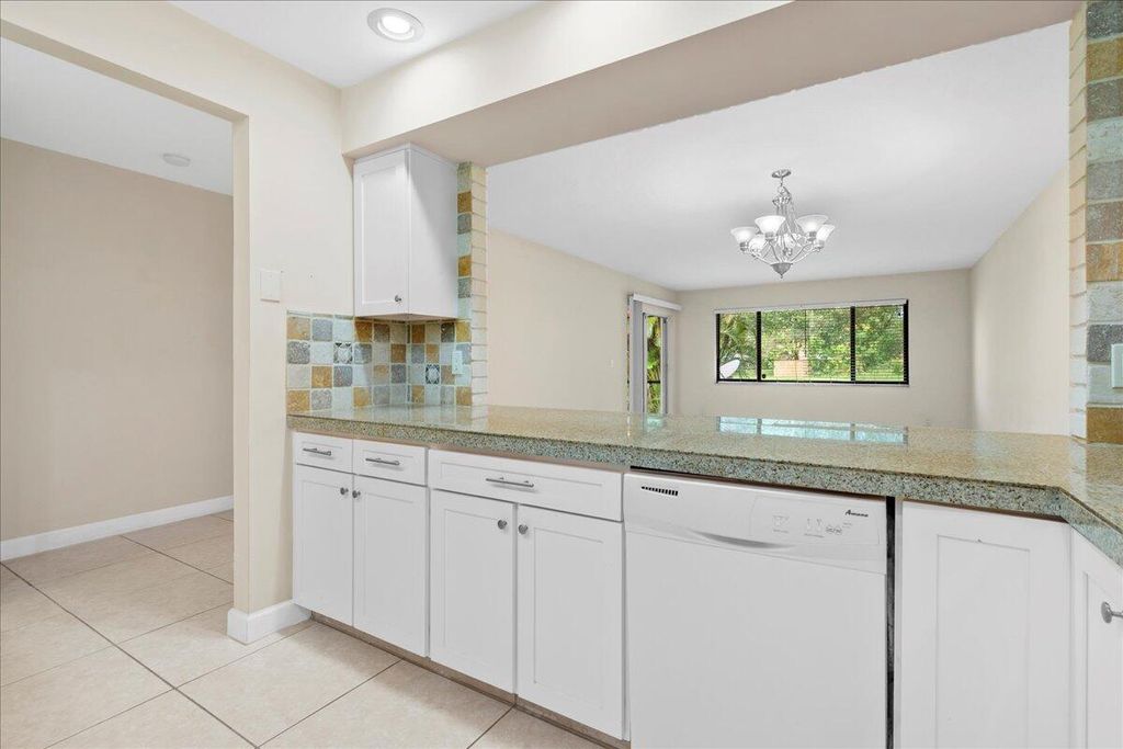 Photo of 1425 SW 25th Avenue #B, Boynton Beach, FL 33426 (MLS # R11030259)