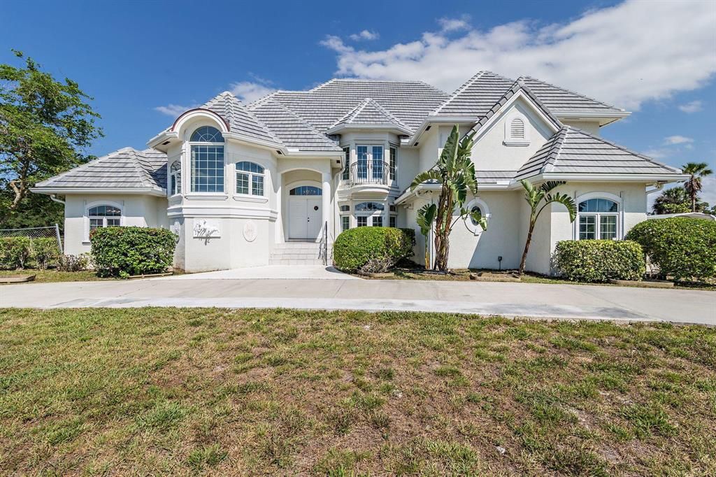 Photo of 10225 SW Green Ridge Lane, Palm City, FL 34990 (MLS # R10710167)