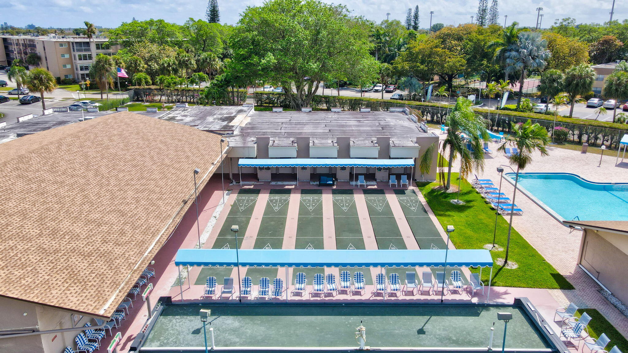 LAKESIDE VILLAGE CONDO 8 - Residential