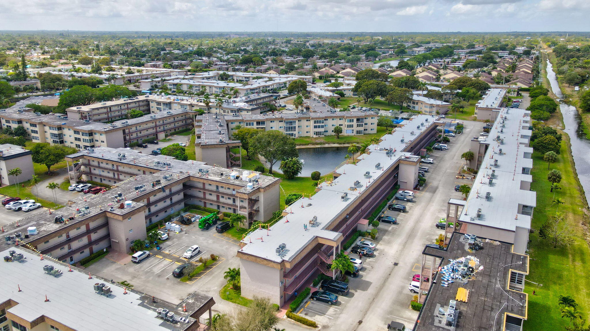 LAKESIDE VILLAGE CONDO 8 - Residential