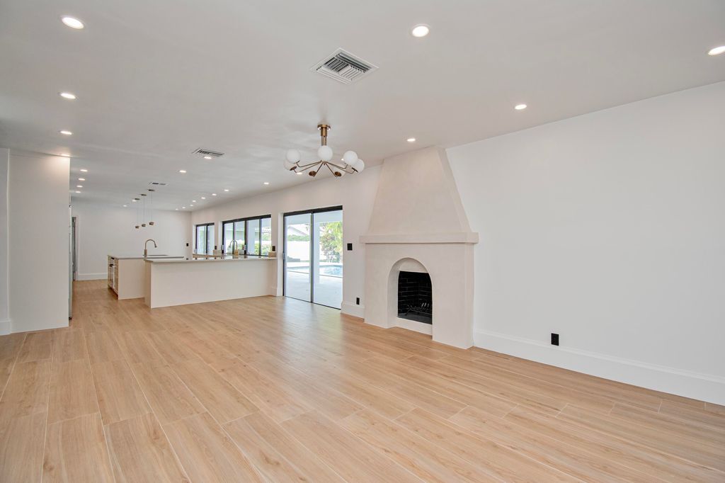 Photo of 6761 S Grande Drive, Boca Raton, FL 33433 (MLS # R11162609)