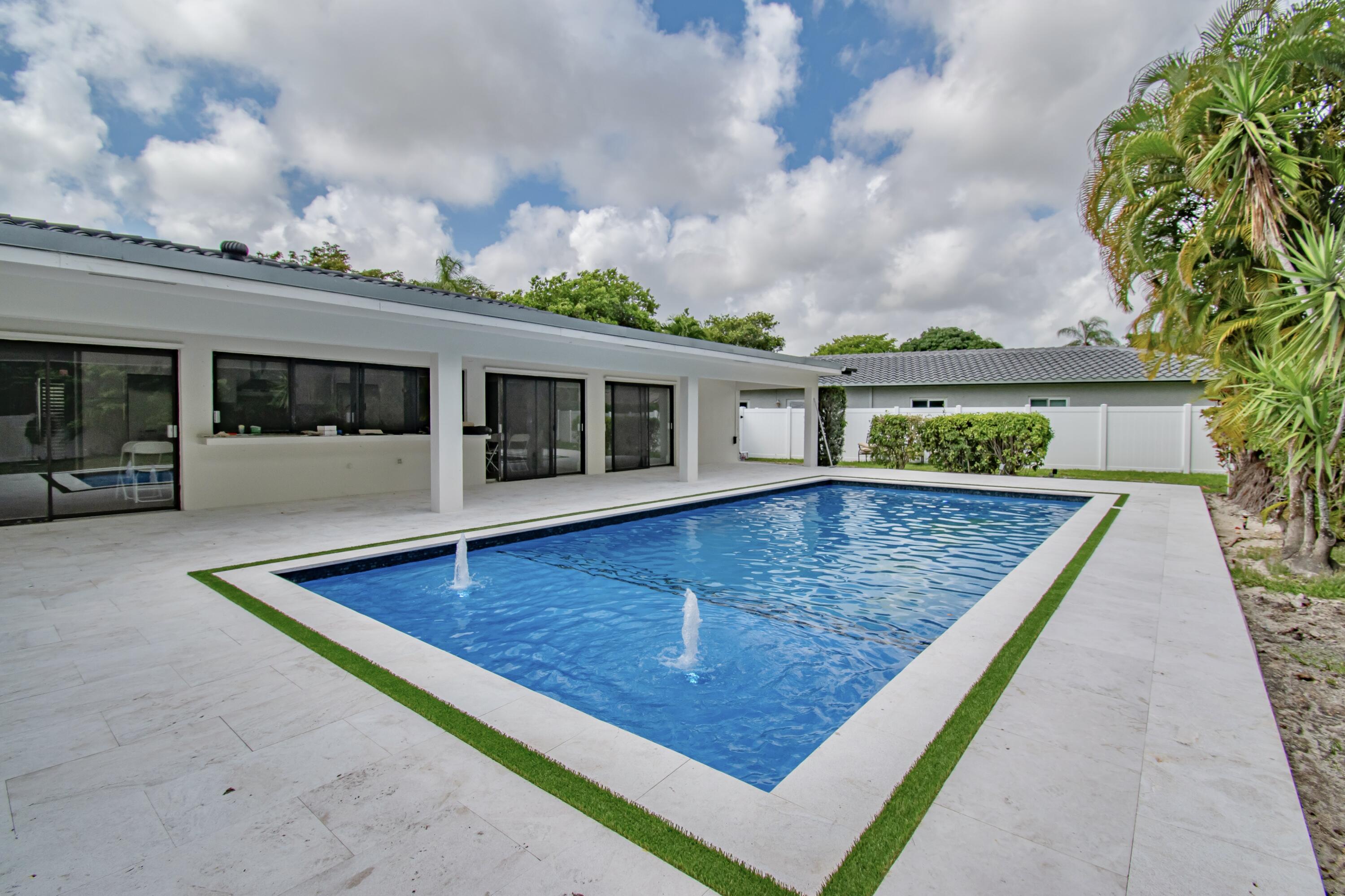 ESTANCIA - Residential