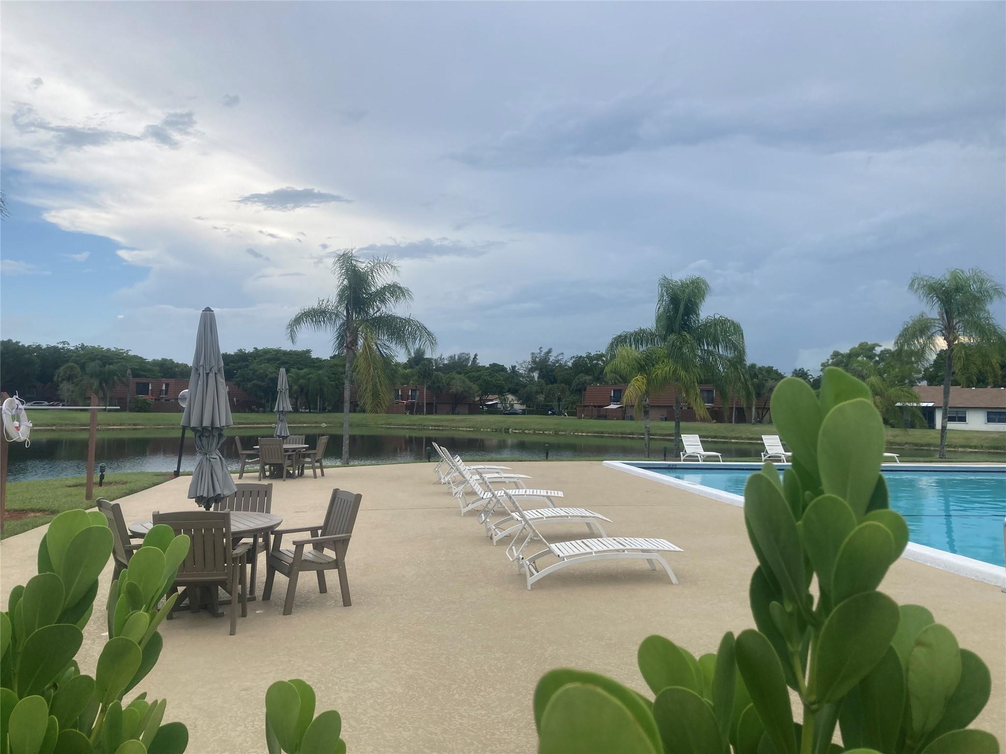 Lake Pine Villae - Residential