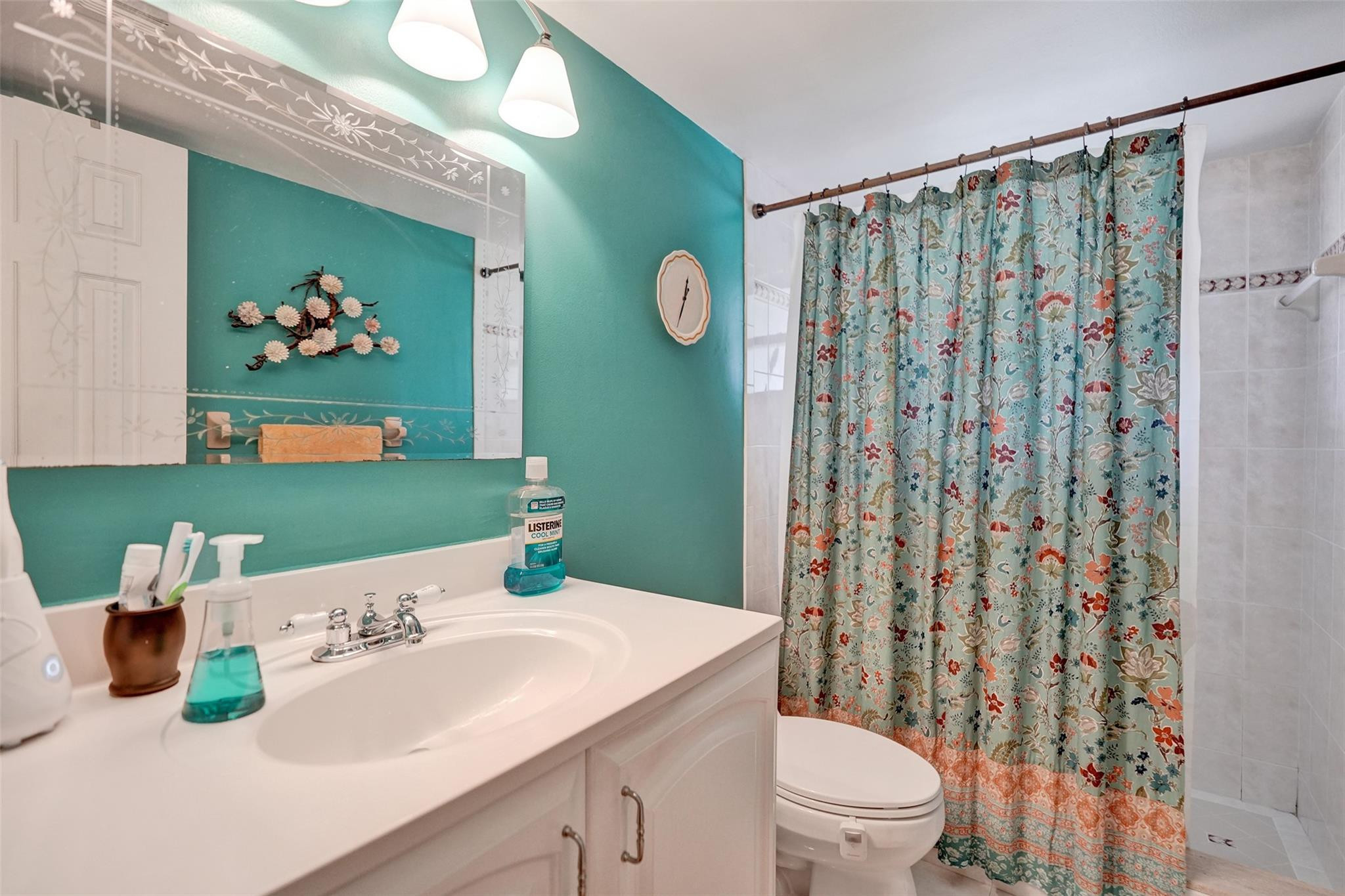 ROYAL GRENADIER CONDOMINI - Residential