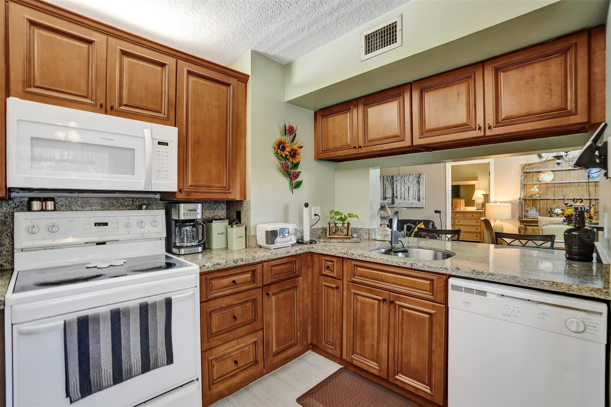 ROYAL GRENADIER CONDOMINI - Residential