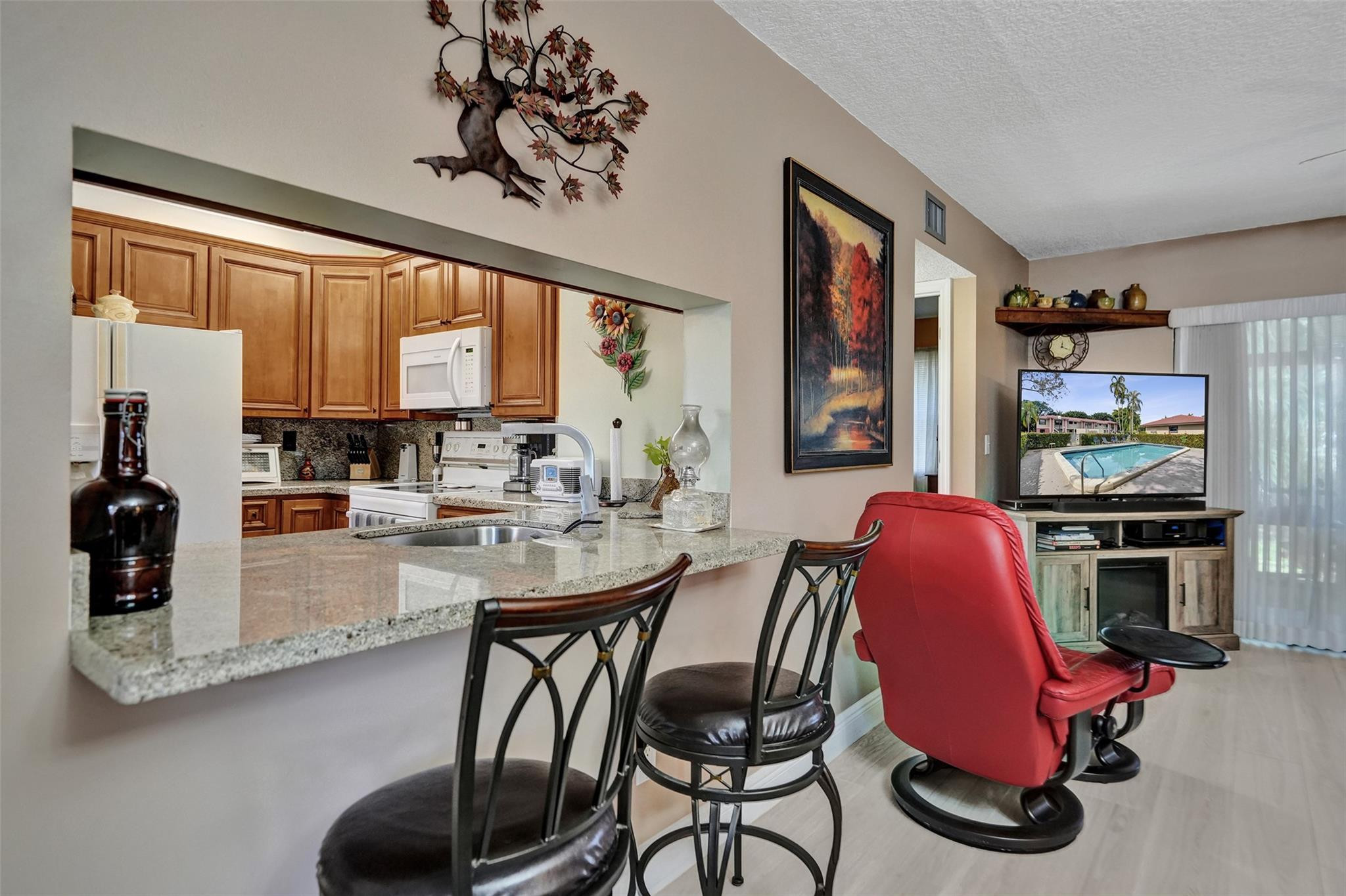 ROYAL GRENADIER CONDOMINI - Residential