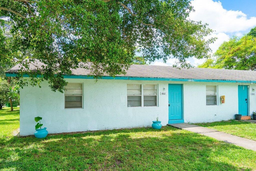 Photo of 4861 Gulfstream Road, Lake Worth, FL 33460 (MLS # R11014682)